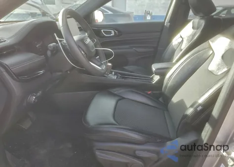 2022 Jeep Compass Latitude z USA, uszkodzony, nr VIN 3C4NJDBB8NT230940